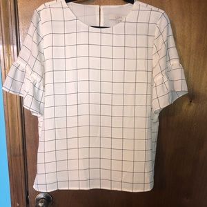 Grid print with flowy sleeves